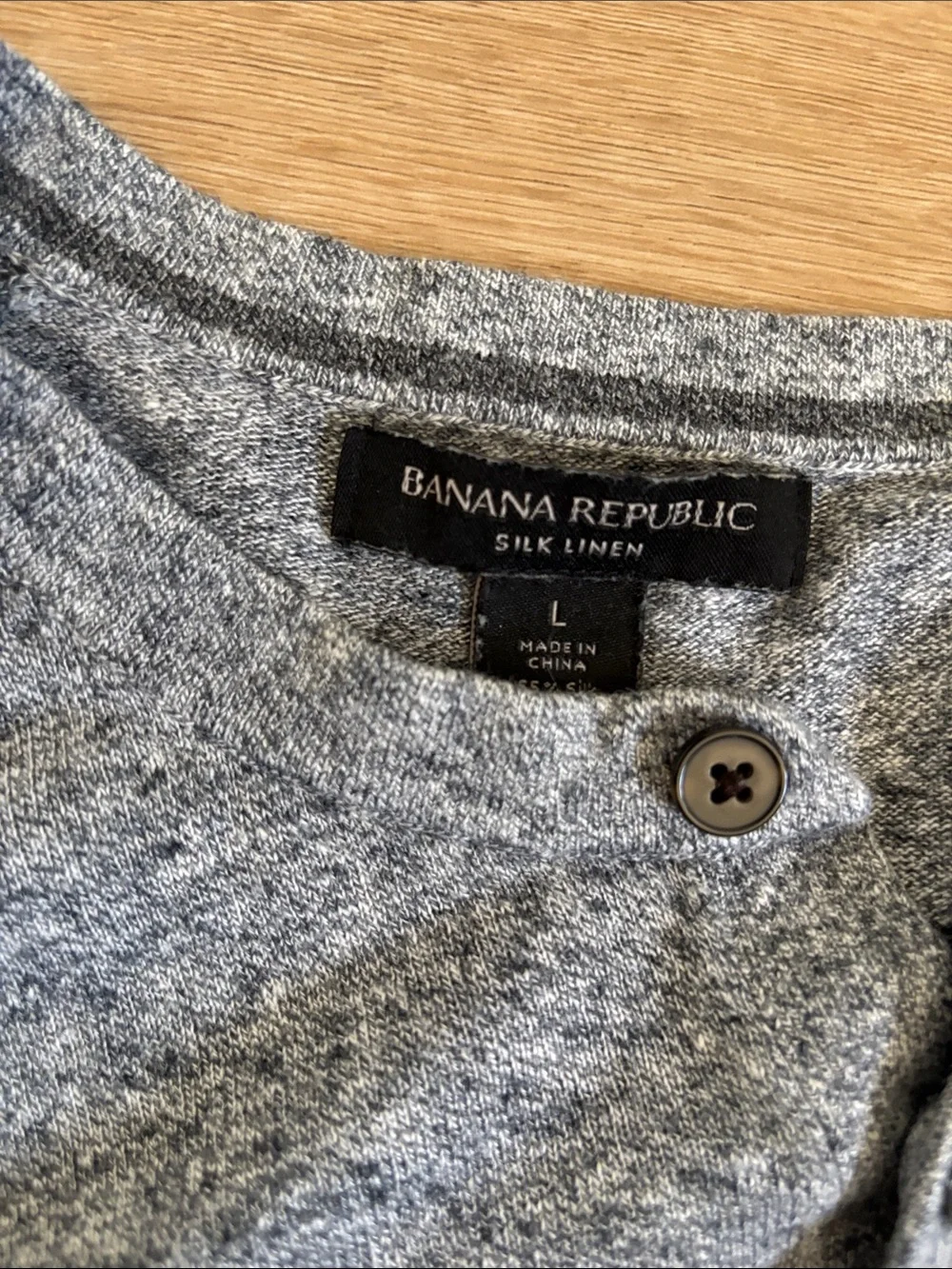 Banana Republic Men Lightweight Gray Long Sleeve Pullover Henley
